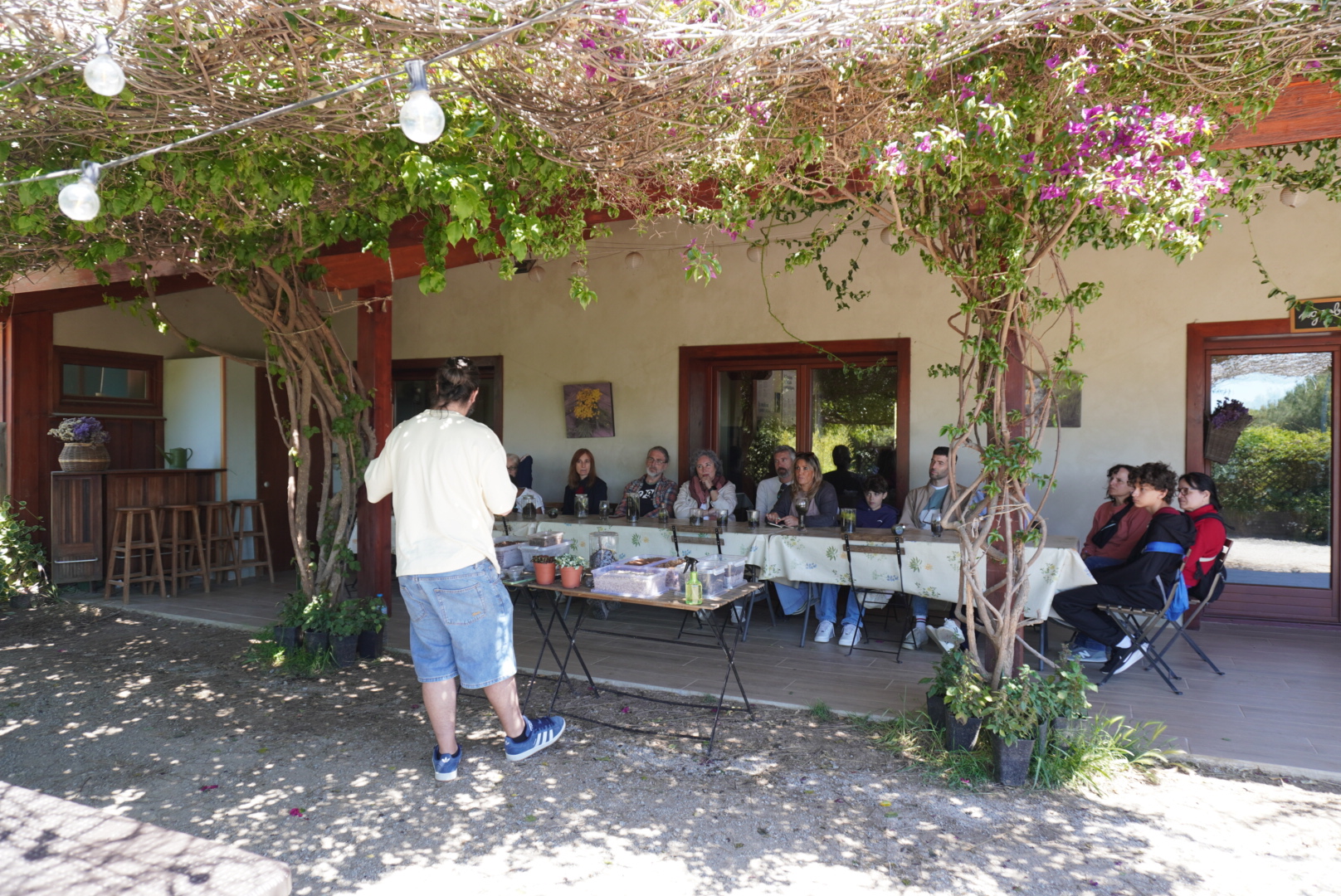 Taller de creació d'ecosistemes en miniatura al Parc de les Olors